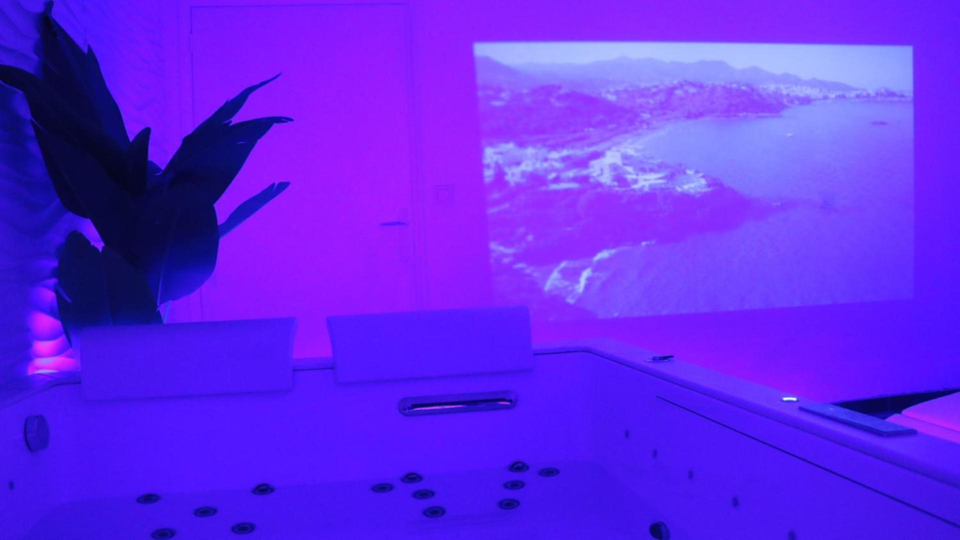 Dima Suite Jacuzzi Privatif Vedène Dış mekan fotoğraf